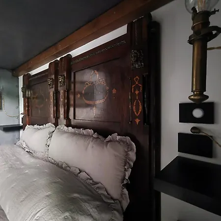 The Kraken - Steampunk Boutique In Bed & Breakfast