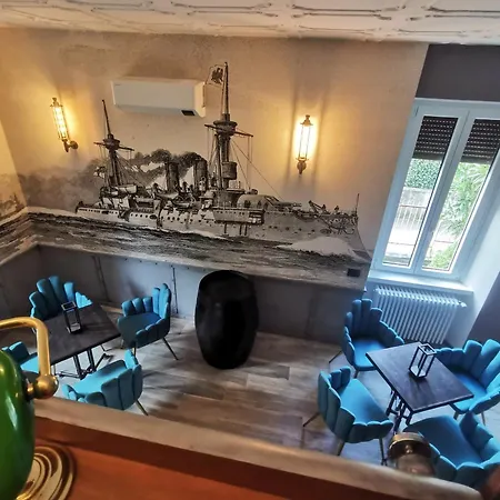Bed & Breakfast The Kraken - Steampunk Boutique In
